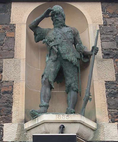 Photograph of Alexander Selkirk Statue, taken by
              Sylvia Stanley, 2009)