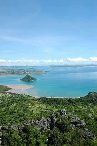 Bay of Diego Suarez by
                  Masindrano