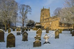 Enlish graveyard (Source: Canstockphoto.com &
                Steve Allen)