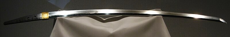 Example
of katana sword. (Source: Wikimedia
Commons,
https://commons.wikimedia.org/wiki/File:Katana_Muramasa.JPG